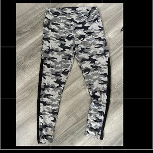 Camo leggings
